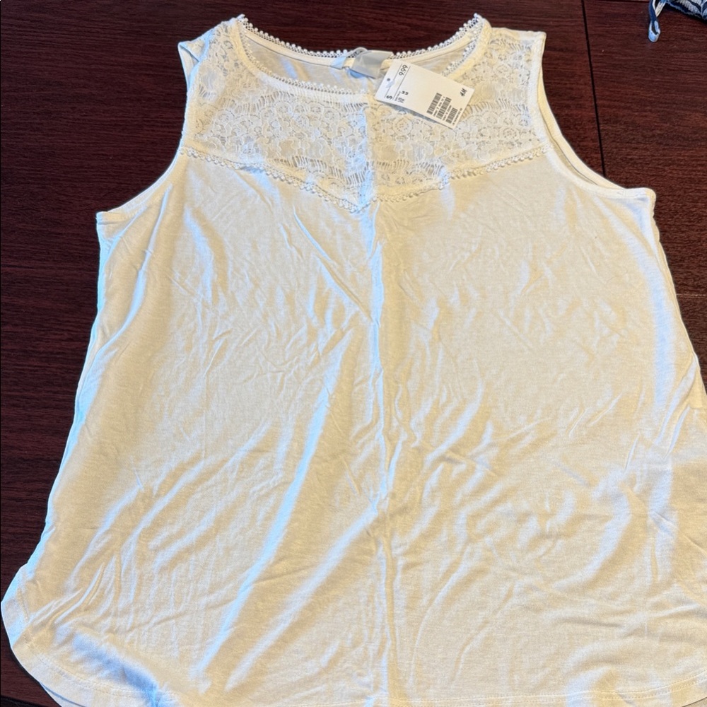 NWT Elegant Cream Lace Women's Top Medium